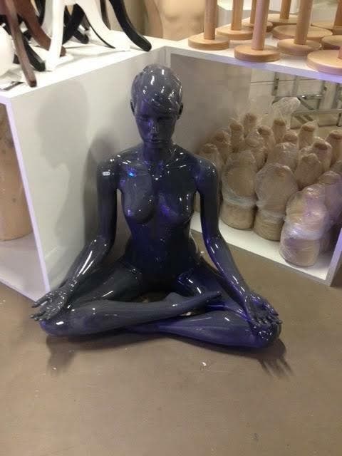 *TIP*  10 x nieuwe glossy Zittende damesetalagepoppen van e, Zakelijke goederen, Kantoor en Winkelinrichting | Winkel en Inventaris