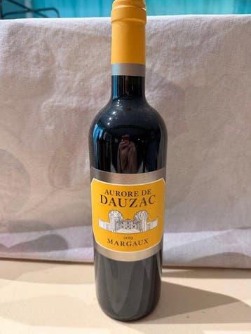 2019 Aurore de Dauzac, 2017 Blason d’Issan, 2020 2nd Pez,, Collections