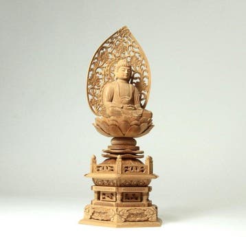 Shaka Nyorai (Shakyamuni Buddha) with Lotus Pedestal and