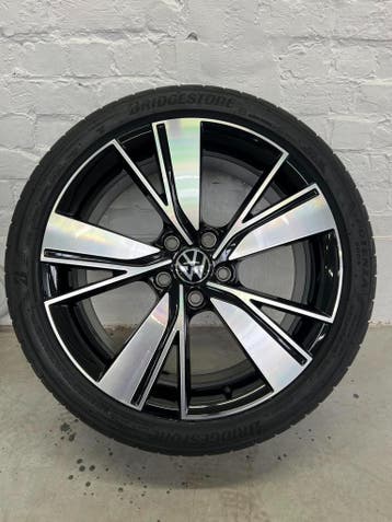 VW Golf 8 Bakersfield 18 inch met Bridgestone zomerban, 18 inch, Gebruikt, Banden en Velgen, Personenwagen