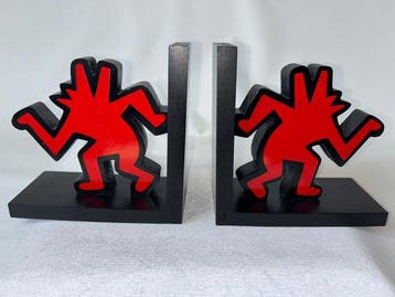The Keith Haring Estate - Boekensteunen