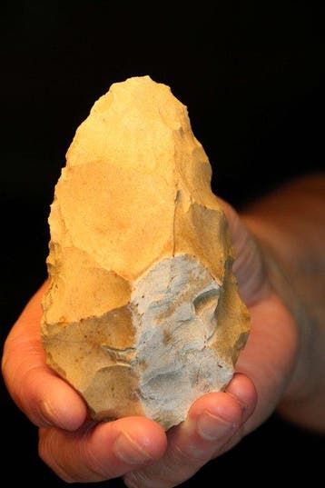 Paleolithisch Vuursteen Bifaces - 110 mm (Zonder
