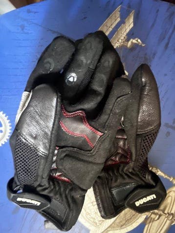 Equipe Ducati - 2015 - Gants de sport