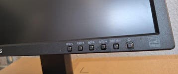LG X3 lot de 3 Moniteur Professionnel Ergonomique LG 22MB35P, Nieuw