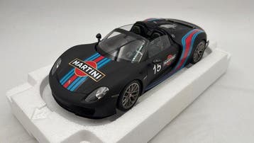 Autoart 1:18 - Modelauto - Porsche 918 Spyder Martini Livery, Nieuw
