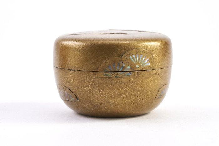 Natsume - Antieke theekist - Wielpatroon in, Antiek en Kunst, Antiek | Overige Antiek