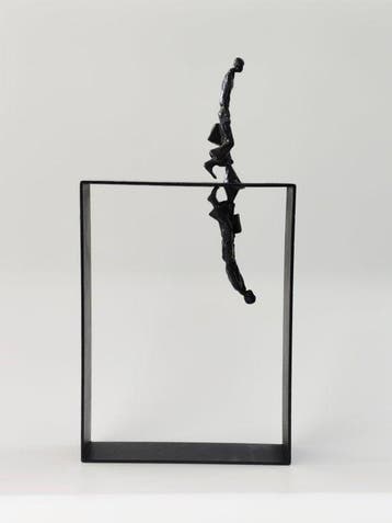 Beeld, reflection of walking person - 29 cm - Metaal
