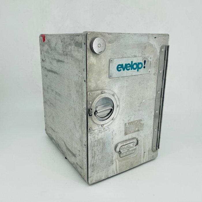 Driessen Aviation - Trolleys van luchtvaartmaatschappijen -, Antiek en Kunst, Antiek | Wandborden en Tegels