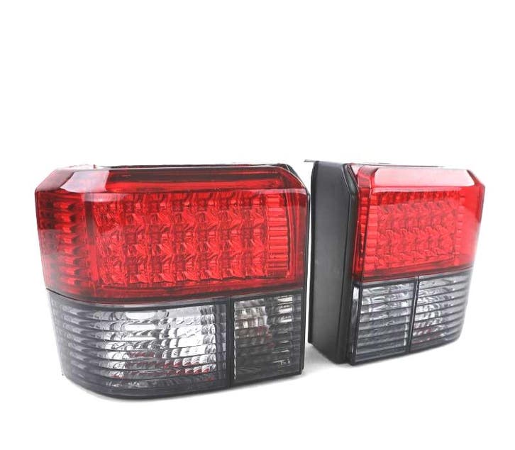 FEUX ARRIÈRE VOLKSWAGEN VW T4 TRANSPORTER MULTIVAN CARAVELLE, Autos : Pièces & Accessoires, Éclairage, Envoi