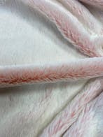 Spectaculair snit van de zachtste bont, gemaakt in Italië. -