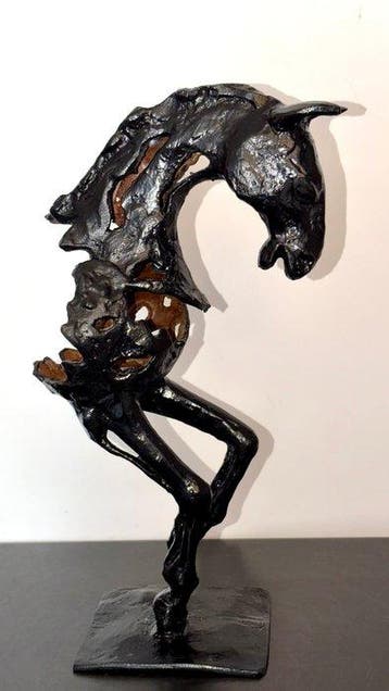 Abdoulaye Derme - sculptuur, Cheval cabré – forme fragmentée
