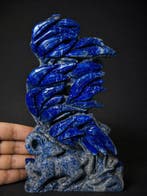 Chèvre balayée par le vent en lapis-lazuli – Symbole taillé