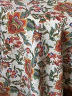 Exclusieve tafellaken met Indiase bloemmotief voor grote