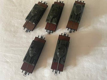 Liliput, Roco 1:87 - Model militair voertuig (6) - Wagon