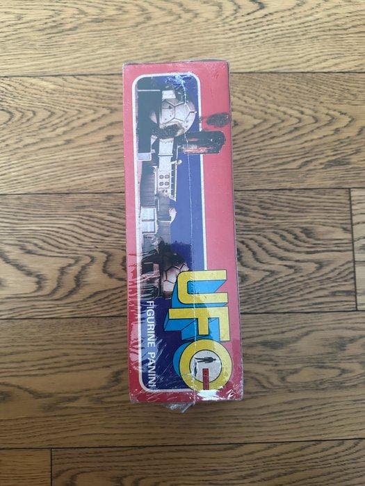 1973 Panini Box Ufo Shado da 200 bustine sigillato in buone, Verzamelen, Stickers