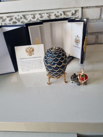 Œuf Fabergé - Œuf « Blue Imperial Pine Cone Egg » avec plus