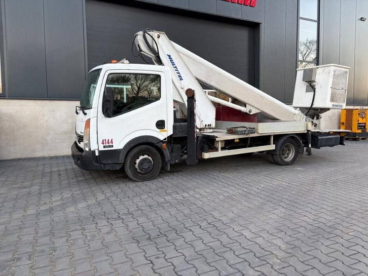 Veiling: Autohoogwerker Nissan Cabstar 35.11 Diesel 110pk 22, Articles professionnels, Machines & Construction | Ascenseurs, Échafaudages & Échelles