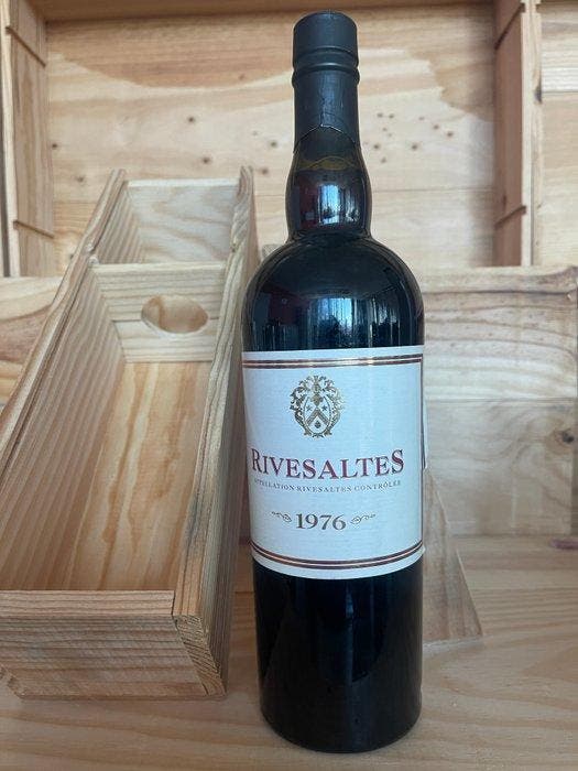 1976 AOP Rivesaltes, 50 years old vintage - Roussillon - 1, Verzamelen, Wijnen