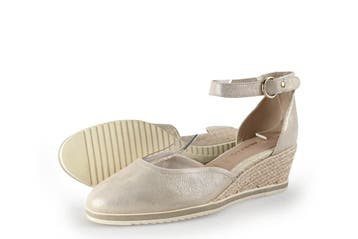 Tamaris Sleehakken in maat 38 Goud, Kleding | Dames, Tamaris, Overige kleuren, Verzenden, Zo goed als nieuw
