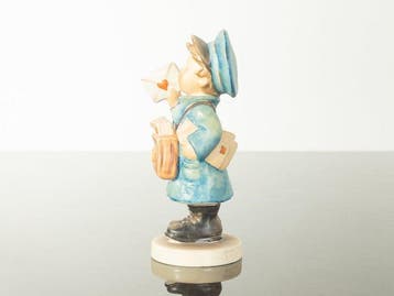 Goebel - M.I. Hummel - Figure - Eilbote / Postman #119 -