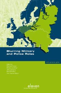 Blurring Military and Police Roles / Het groene gras, Verzenden