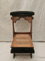 Stoel - Antieke Gotische Prie Dieu in Authentiek Design -