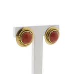 Gouden oorclips met bloedkoraal. (Oorbellen), Ophalen of Verzenden