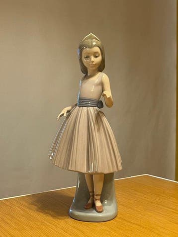 Lladró - Francisco Català - Sculpture, A Dancing Partner -