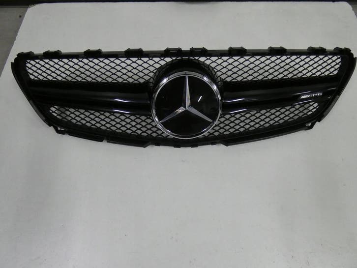 Grill Mercedes A-klasse W176 lift 45 AMG, Autos : Pièces & Accessoires, Carrosserie & Tôlerie, Envoi