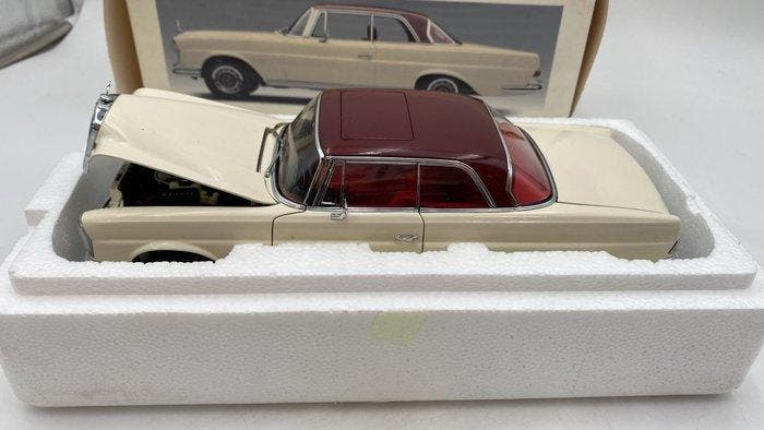 Autoart 1:18 - Modelauto - Mercedes Benz 280 SE Coupé 1968 -, Hobby & Loisirs créatifs, Voitures miniatures | 1:5 à 1:12