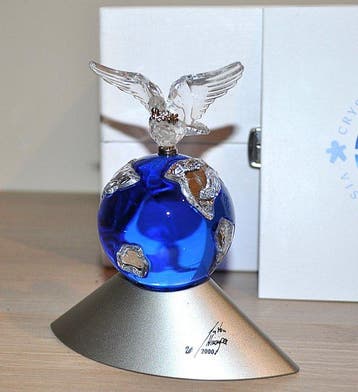 Swarovski - Figuur - Crystal Planet Vision 2000 Millenium