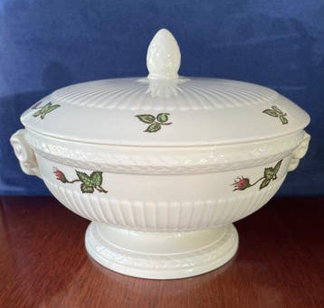 Wedgwood - Wedgwood - Service de table (2) - Rose mousse -