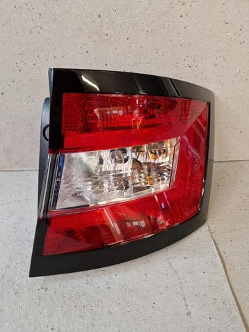 Achterlicht Skoda Fabia Combi 2015-2023 Rechts (Verlichting), Verzenden, Nieuw