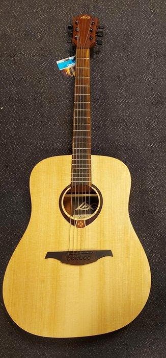Lag - Tramontane Gloednieuwe Dreadnought T70D, Naturel - -, Muziek en Instrumenten, Nieuw