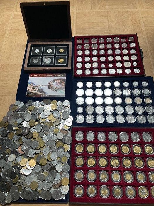 Italië. Lot de 129 monnaies Italiennes, Coffret et 5 kgs de, Postzegels en Munten, Munten | Europa | Niet-Euromunten