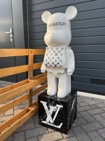 Daluxe Art - 1999 • XXL LV Teddybear Display – 110 cm