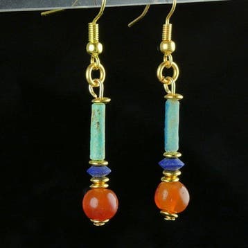 Oude Egypte, late periode Earrings, met Egyptische faience,