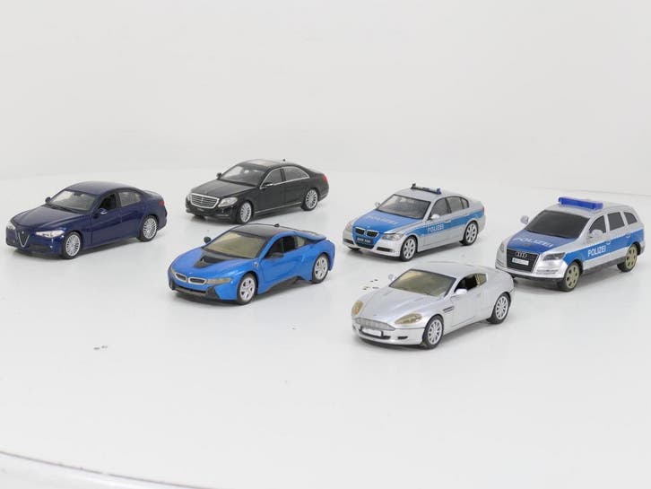 Schaal 1:24 Diverse autos set 2 #9384 (Automodellen), Hobby en Vrije tijd, Modelauto's | 1:24, Gebruikt, Overige merken, Ophalen of Verzenden