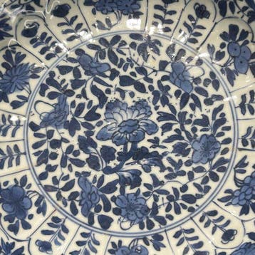Assiette - Porcelaine - Assiette Kangxi bleu et blanc, Antiquités & Art