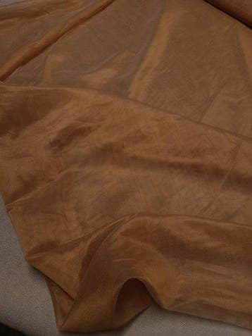 Spettacolare e Sontuoso Taglio di Tessuto Organza Cangiante