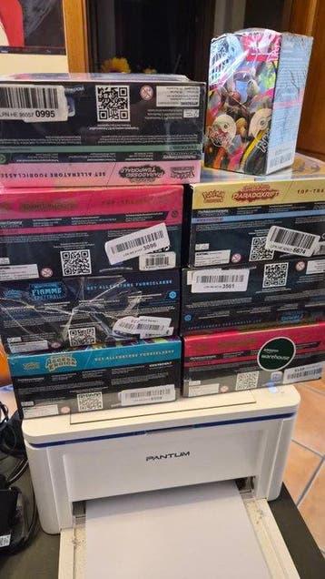 Pokémon - 8 Elite trainer box - Pokemon Carte Megaevoluzione, Hobby en Vrije tijd, Nieuw