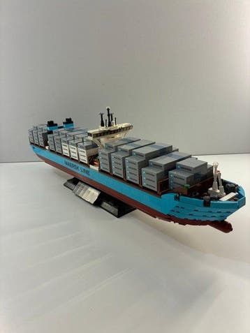 Lego Set - 10241 - Sculptures - -RARE-MAERSK LINE TRIPLE-E -