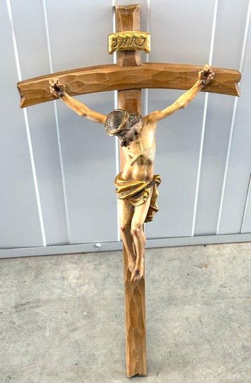 Zuid-Tirol - uit hout gesneden - kruisbeeld - 56 cm - Hout -