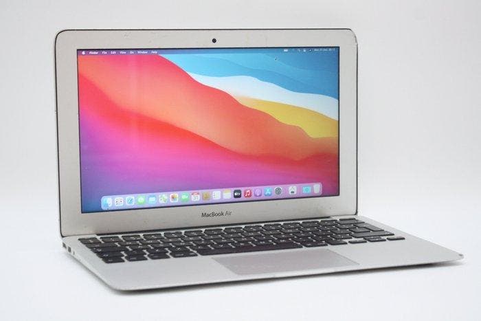 Rare find: Apple MacBook Air 11 inch | Intel Core i5 1.6Ghz, Games en Spelcomputers, Spelcomputers | Overige Accessoires