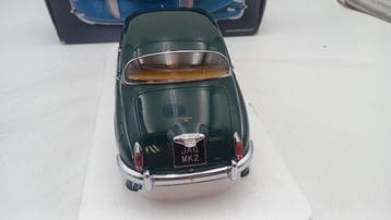 Model Icons 1:18 - Voiture miniature - Jaguar Mk2 -