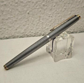 Parker - 75 Cisele -Flat Top- Silver Sterling 14K gold nib -