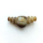 Ancient Tibetan-Burmese Natural Banded Agate Niervormige