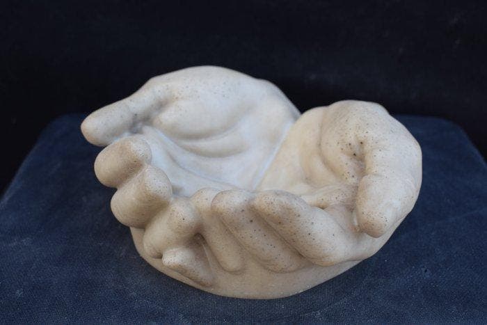 Figure - Mains ouvertes en marbre de Carrare réassemblé, Antiek en Kunst, Curiosa en Brocante