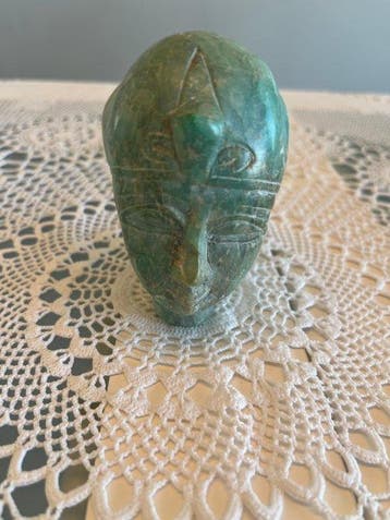 sculptuur, Tête sculptée en pierre verte – Style Shona –