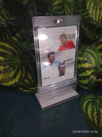 Leaf 2024 | Lamine Yamal | Lionel Messi | Pelé | Card Triple, Nieuw
